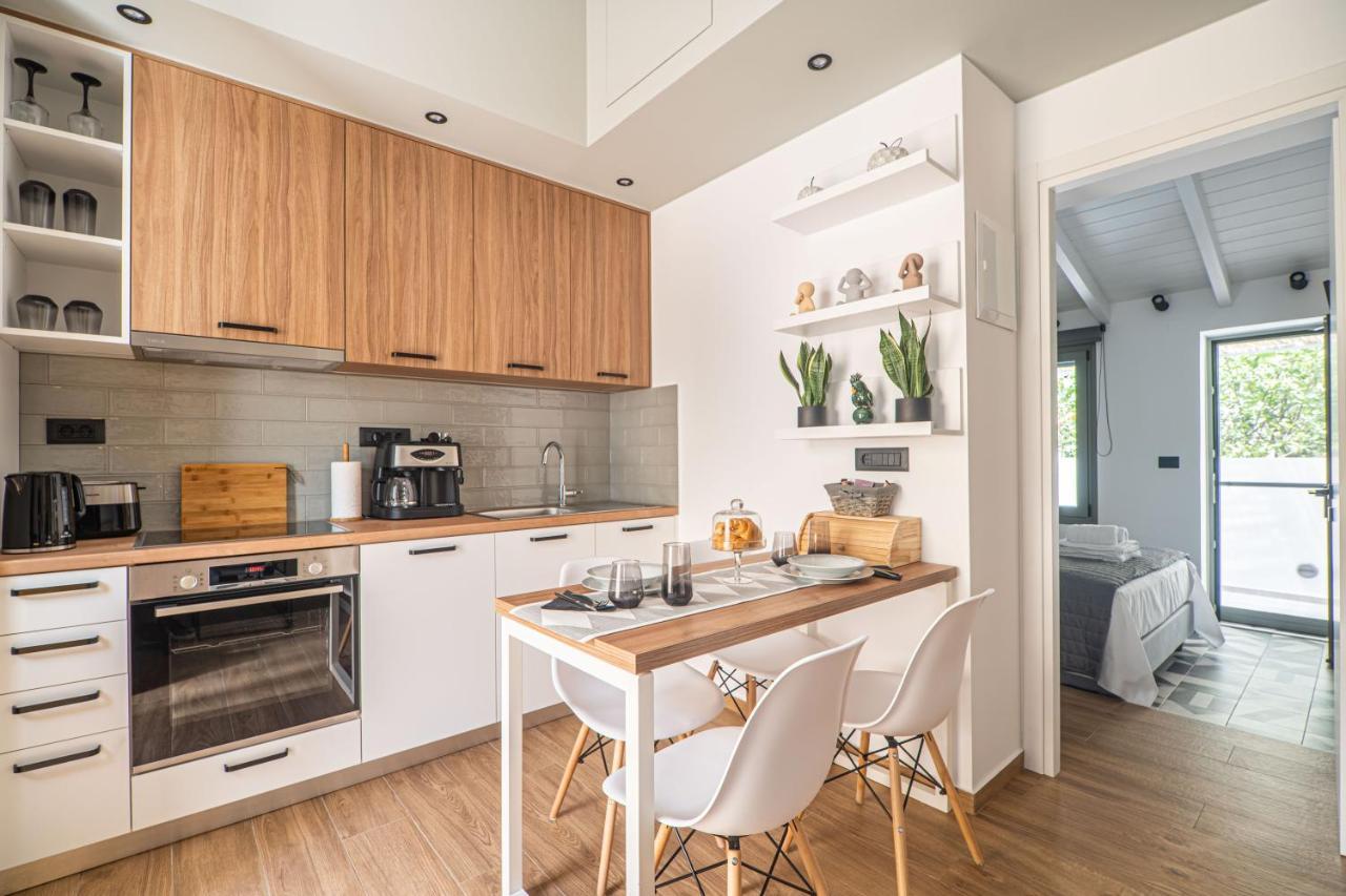 Antigone'S Lux Home 10Mins Walk To Beach, Old Town, City Ханя Екстериор снимка