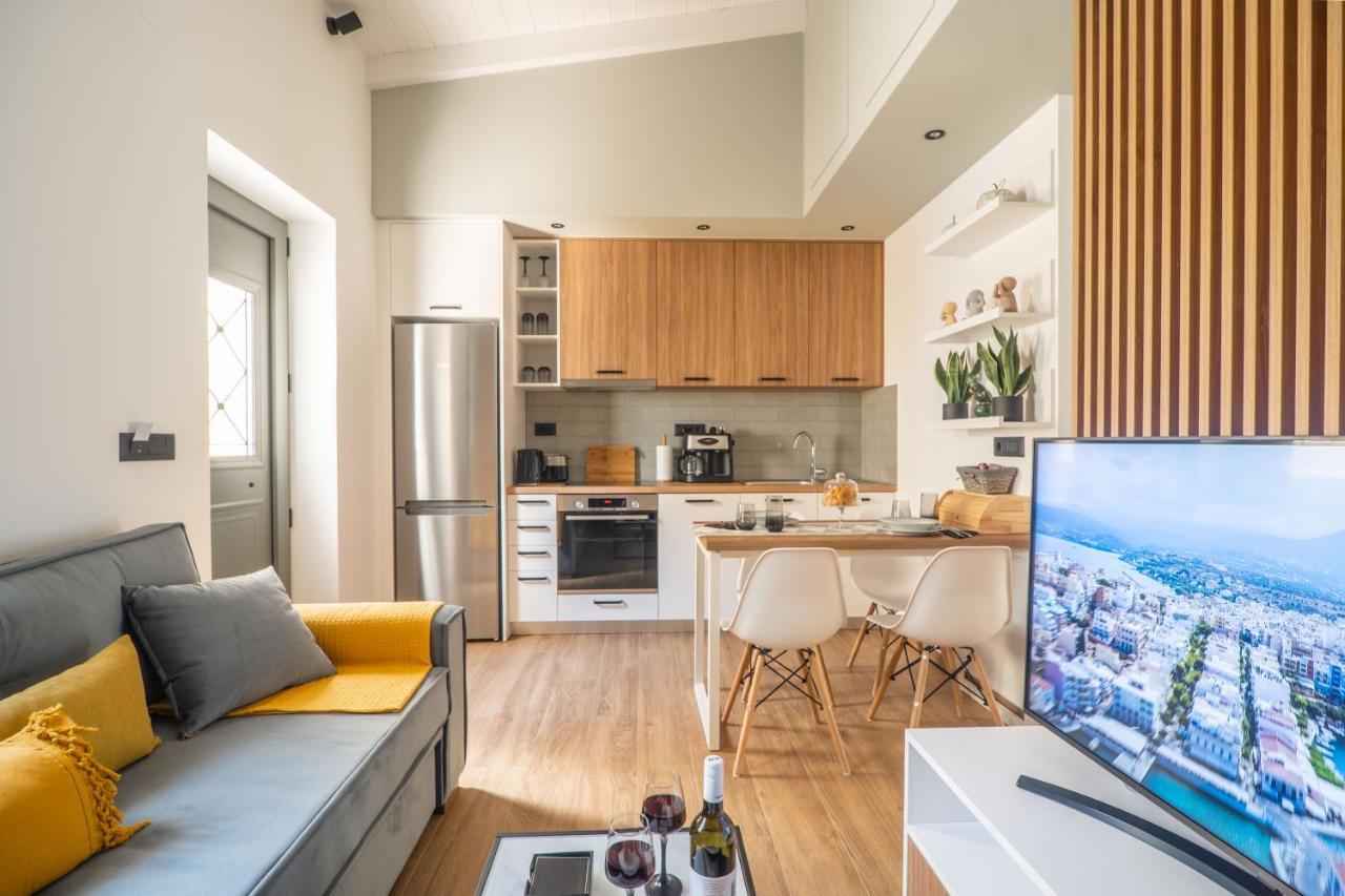 Antigone'S Lux Home 10Mins Walk To Beach, Old Town, City Ханя Екстериор снимка